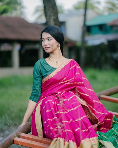 Fitted saree blouse